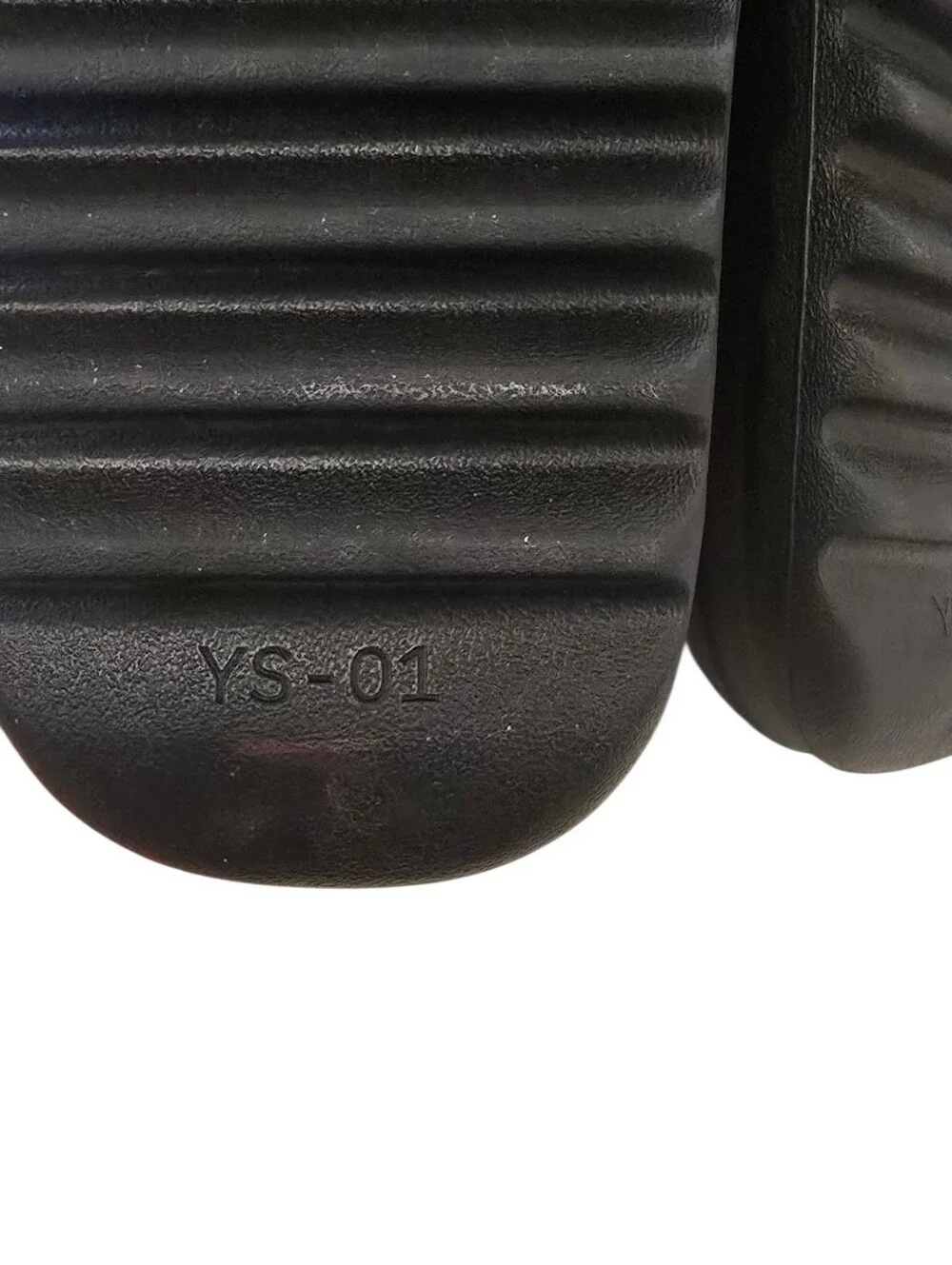 Yeezy slides black